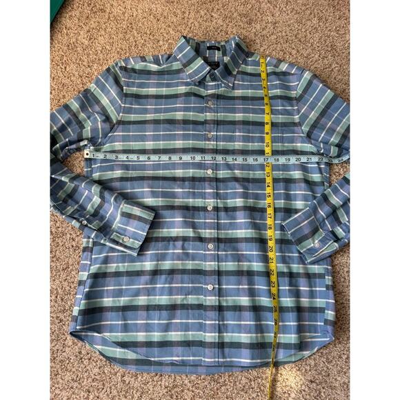 J. Crew buttoned shirt, Vintage Oxford, Size Large - Picture 5 of 8